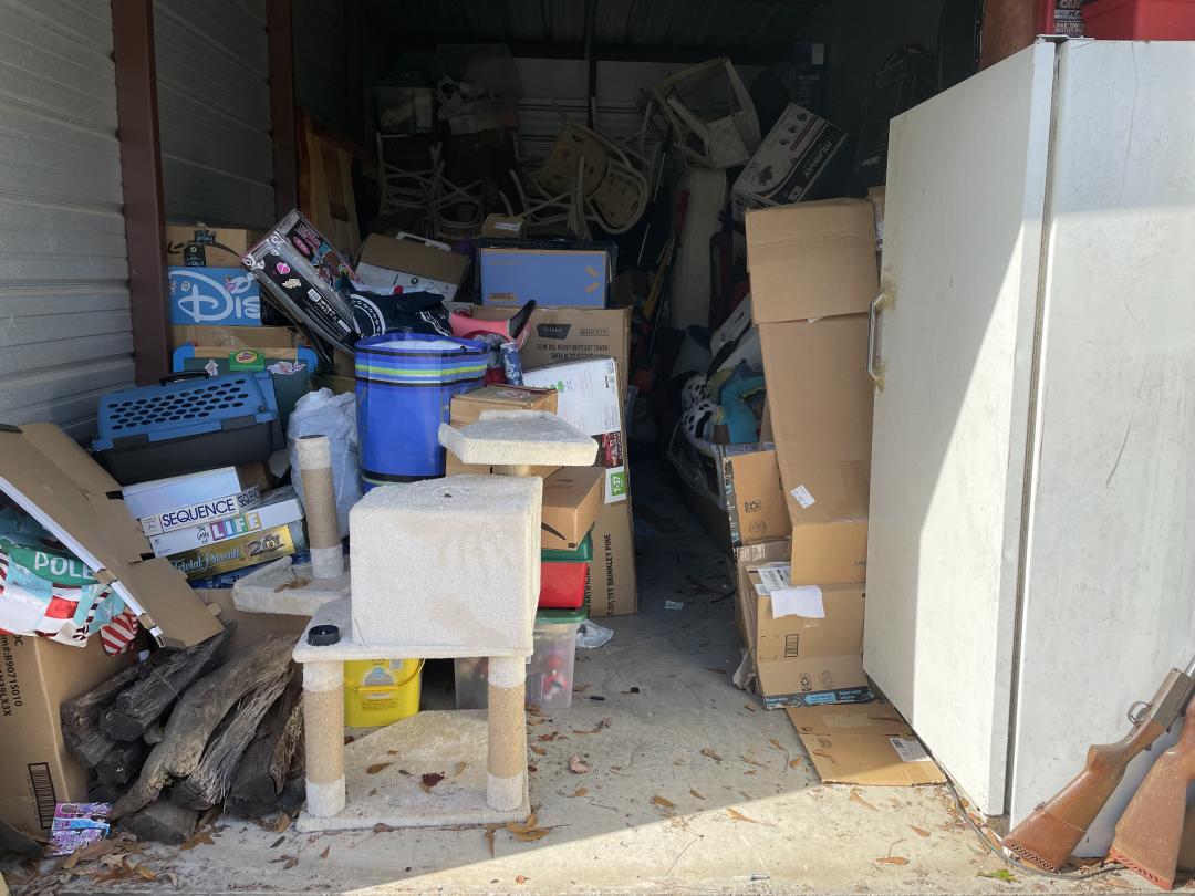 Storage Unit Auction in Daphne, AL at Tellus Self Storage Daphne ends